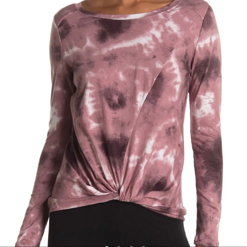 Zella Twist Tie Dye Top in Blush Pink